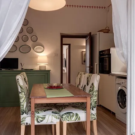 Comfy Unit Suitable For Work Patio 피렌체
